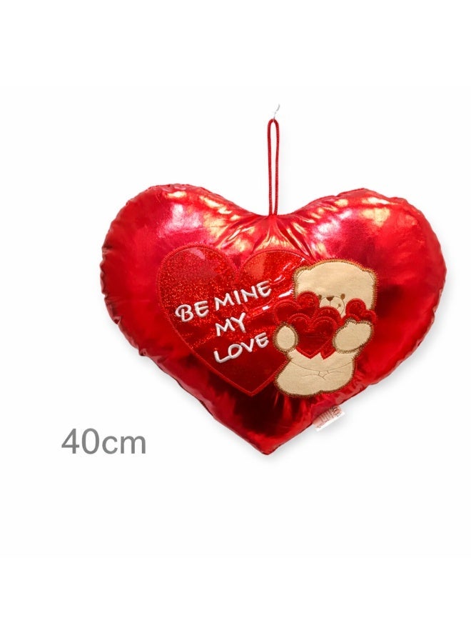 وسادة محشوة على شكل قلب بتصميم دبدوب، باللون الأحمر، مقاس 40 سم، مطرزة بعبارة "Be Mine My Love"، هدية رومانسية لعيد الحب للزوجة أو الحبيبة أو الأطفال، مناسبة لتزيين المنزل. هدية مثالية لعيد الفالنتاين - Image 2